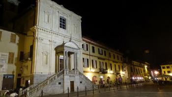 Arona