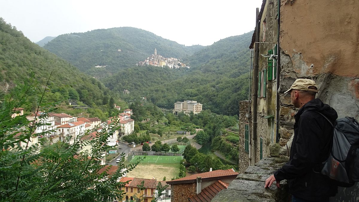 Blick von Pigna nach Castell Vittorio
