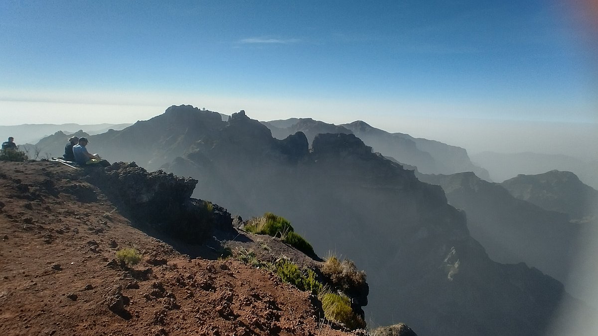 Wanderpaar bei der Rast