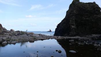 Ribeira do Porco kurz vor der Mündung in den Atlantik