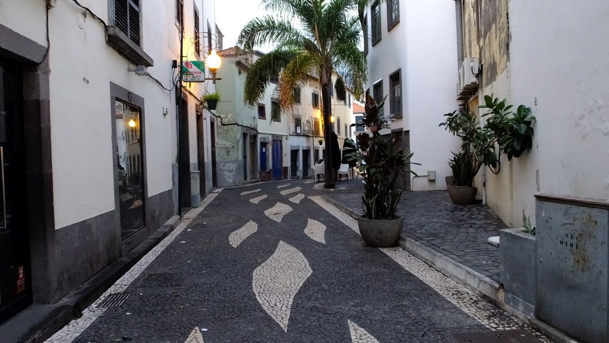 typisch Funchal- Pflastermosaike