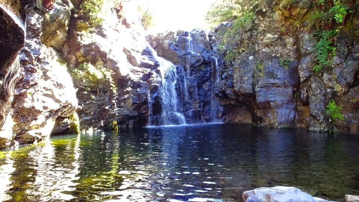 größerer Wasserfall