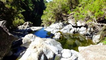 wenig Wasser im Herbst