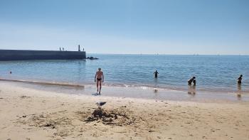 warme Luft aber eiskaltes Wasser