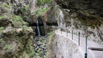Wasserfall an der Levada Nova
