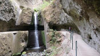 Wasserfall an der Levada Nova