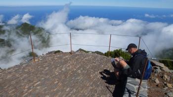 erste Wolken unterhalb des Pico Ruivo