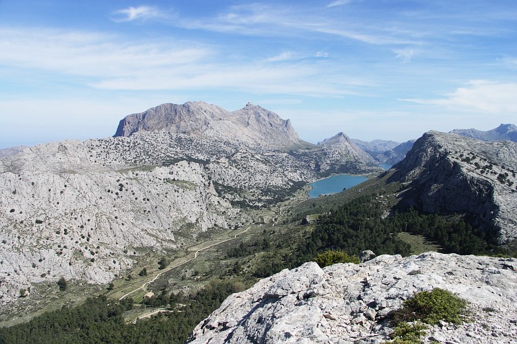 Blick zurück, Stausee und Puig Major, 1447 Meter