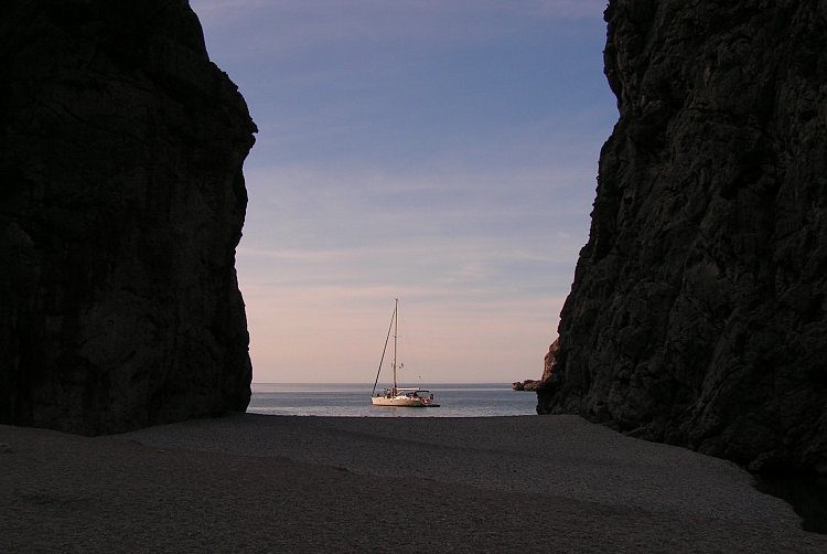 Ruhe zieht ein, die Busse sind weg: Sa Calobra