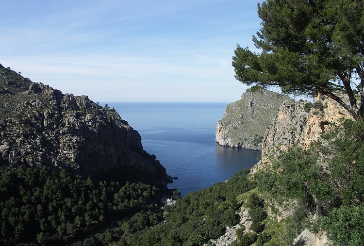 Sa Calobra, entgegen den Ankündigungen einfache Anreise auf breiter gewundener Straße