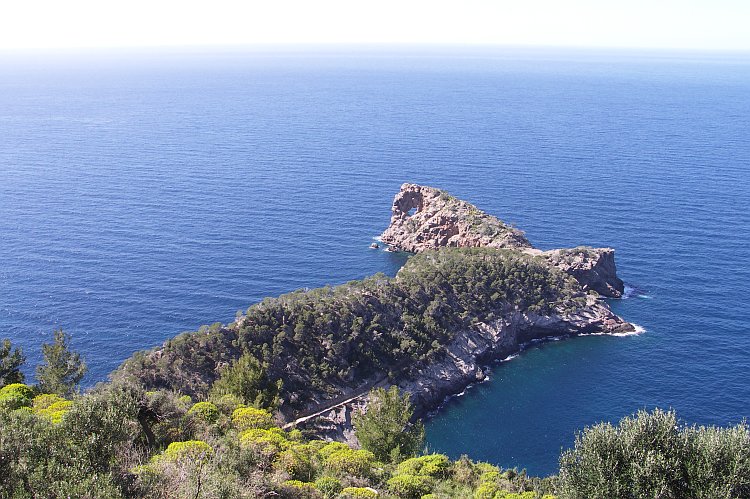 Sa Foradada, Felsen mit Loch