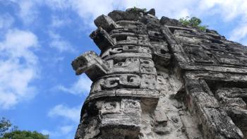 Chicanná, Nasen des Wassergotts