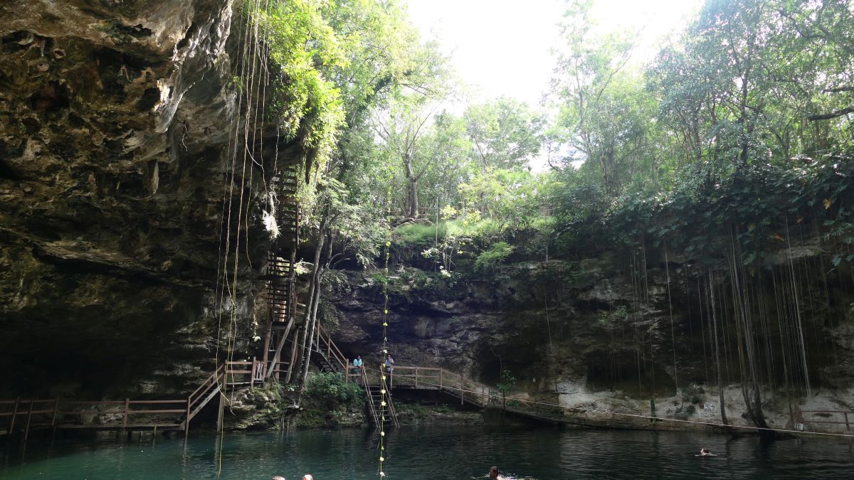 Cenote X-Canché