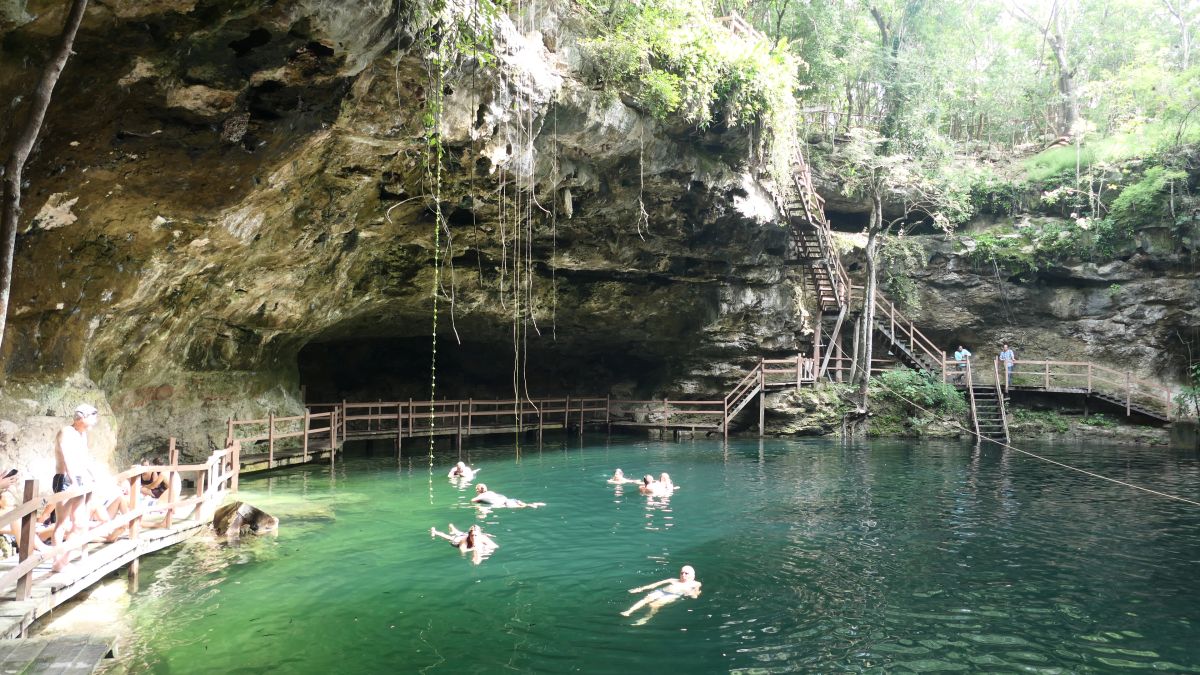 Cenote X-Canché