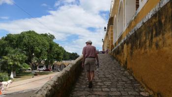 Aufgang zum Konvent Izamal