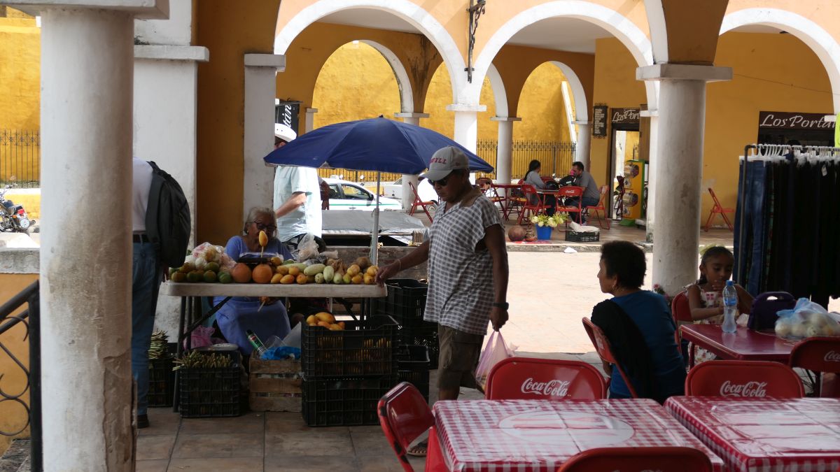 Gemüseverkäuferin in Izamal