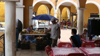 Gemüseverkäuferin in Izamal