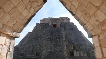 Durchgang zur Pyramide des Wahrsagers