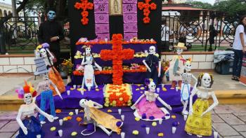 wer hat den schönsten (grusligsten) Altar zum Tag der Toten (dia de los muertos) gebaut?