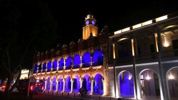 Palacio Municipal de Mérida (Rathaus) in der Nacht