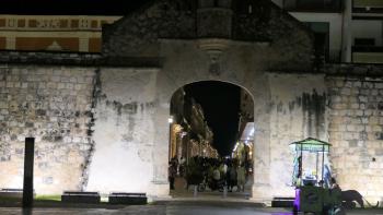 Puerta del mar