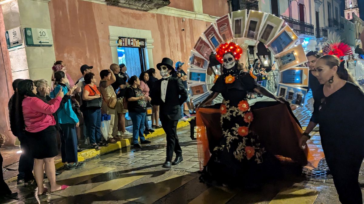 Umzug zum Dia de los Muertos