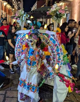 Umzug zum Dia de los Muertos