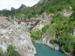 Alte historische Brücke, natürlich durch Bungee missbraucht...