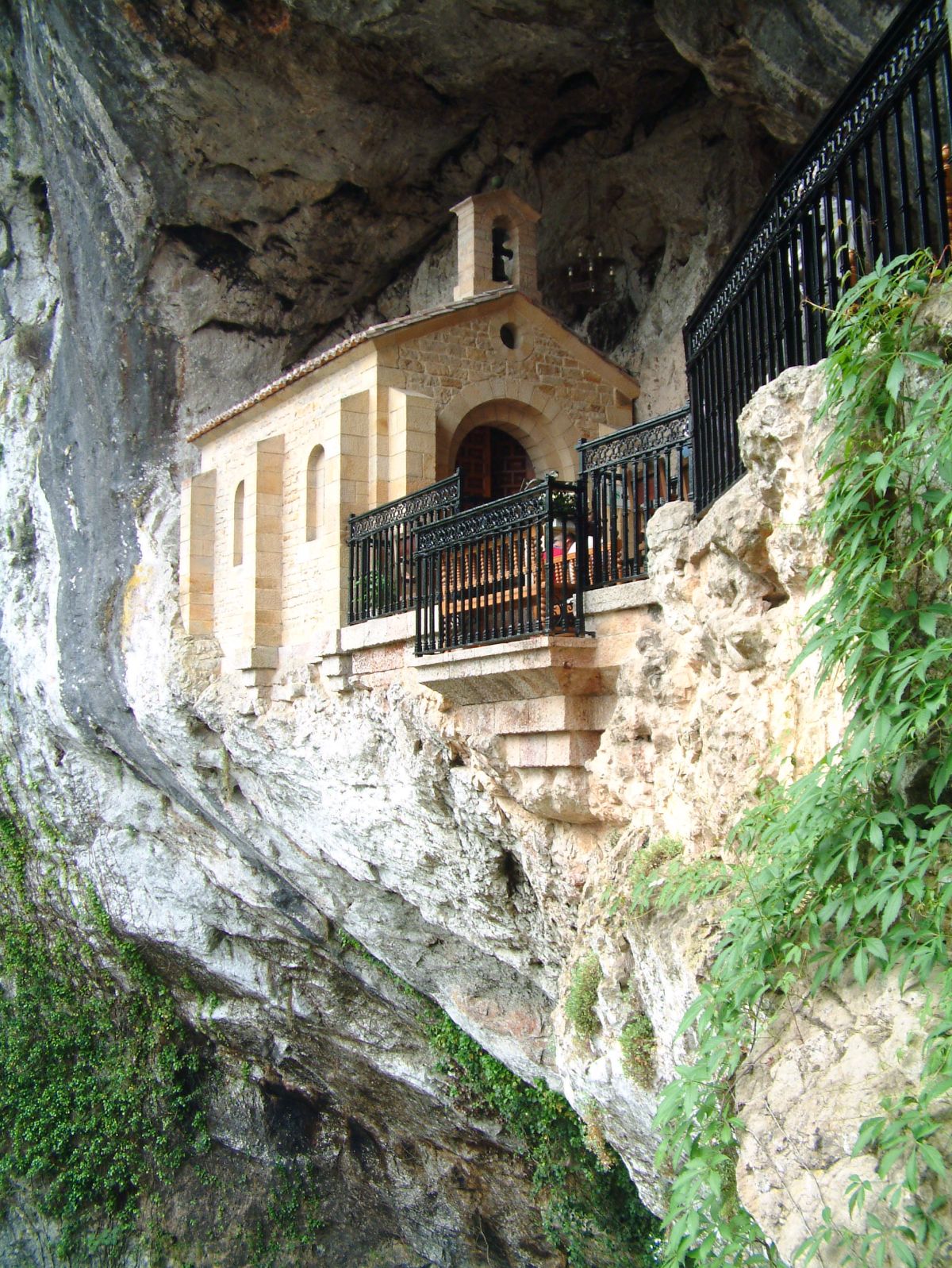 Santuario Virgen de Covadonga