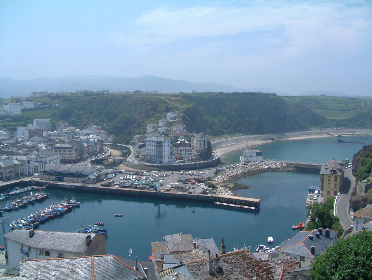 Blick auf Luarca