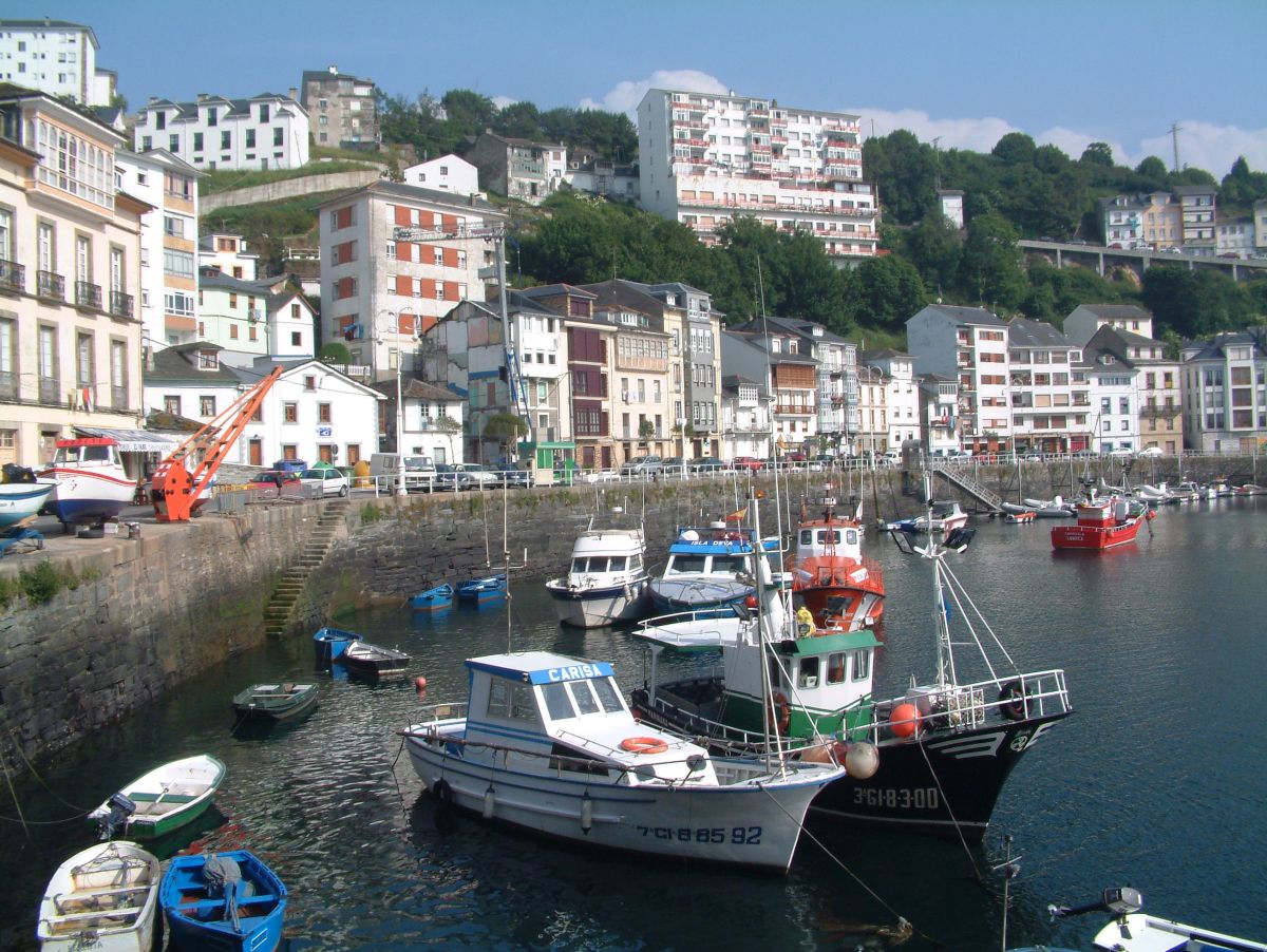 Hafen von Luarca