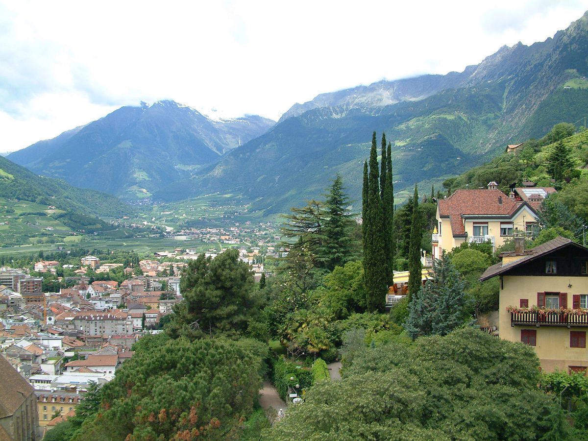 Blick auf die Altstadt von Meran