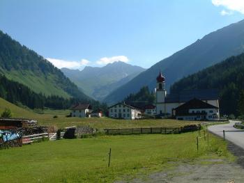 letzer Blick auf das Dorfzentrum von Schmirn