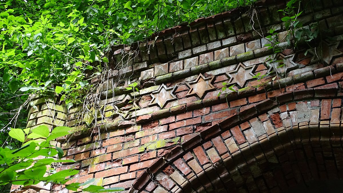 Detail an der Grabkapelle