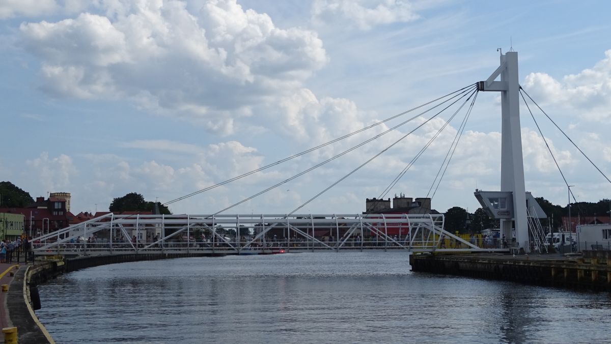 Hafeneinfahrt Stolpmünde mit Schwenkbrücke