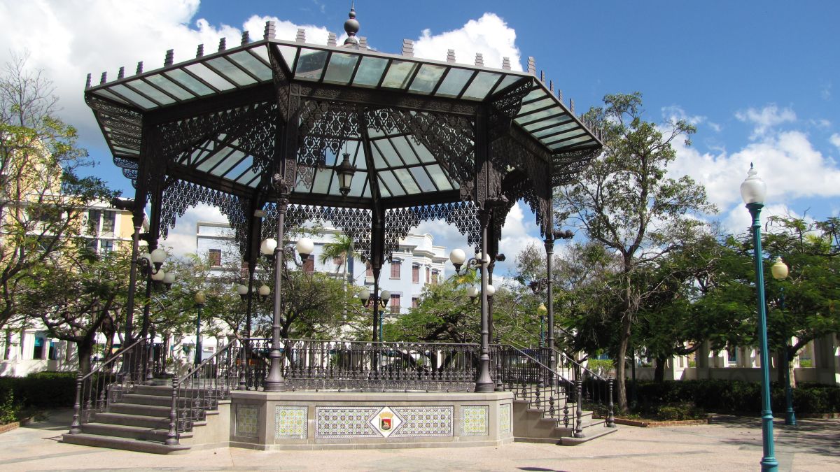 Pavillon im Park