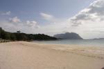 So menschenleer ist dieser Strand in der Saison sicher nicht