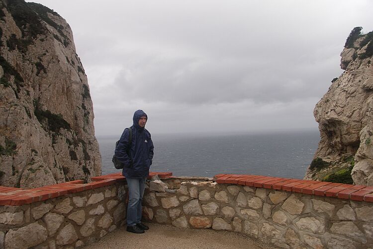 Cabo Caccia, kalt und windig