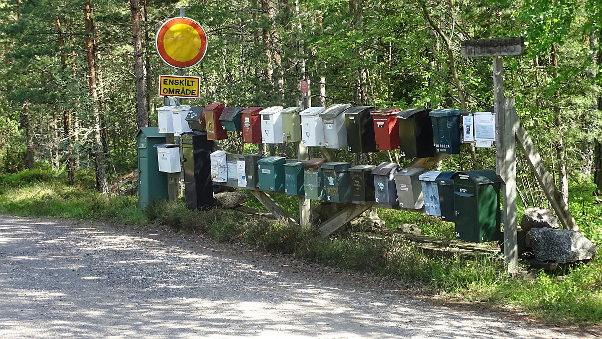 typische Briefkastenbatterie in Östra Lagnö 