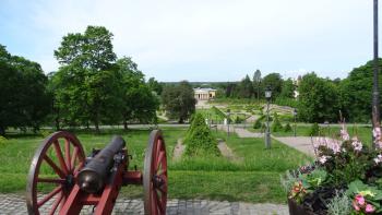 Blick vom Uppsalaer Schloss auf die Orangerie