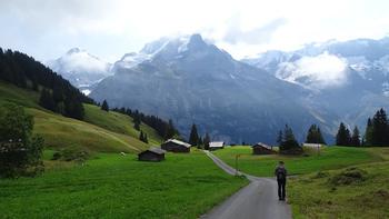 Weg hinunter nach Mürren