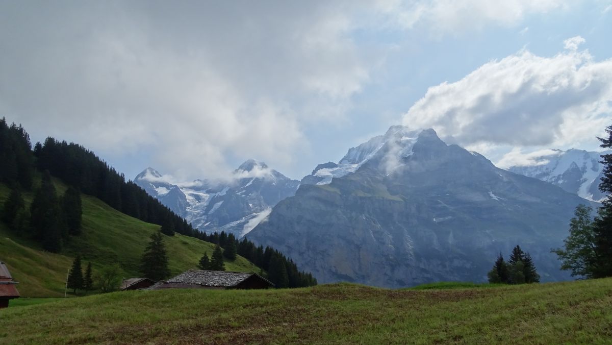 Berge und Wolkentheater