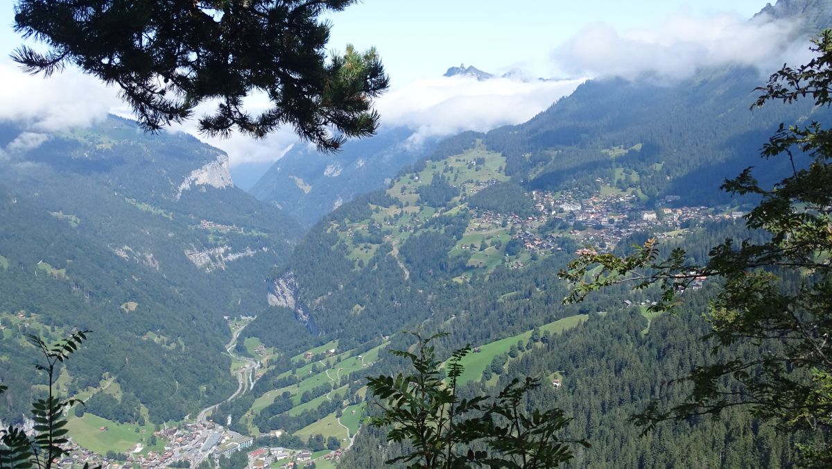 Blick hinunter nach Lauterbrunnen