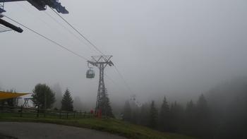 Firstbahn in den Wolken