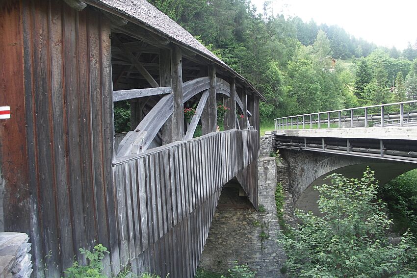 alte Holzbrücke (mit Microcache)