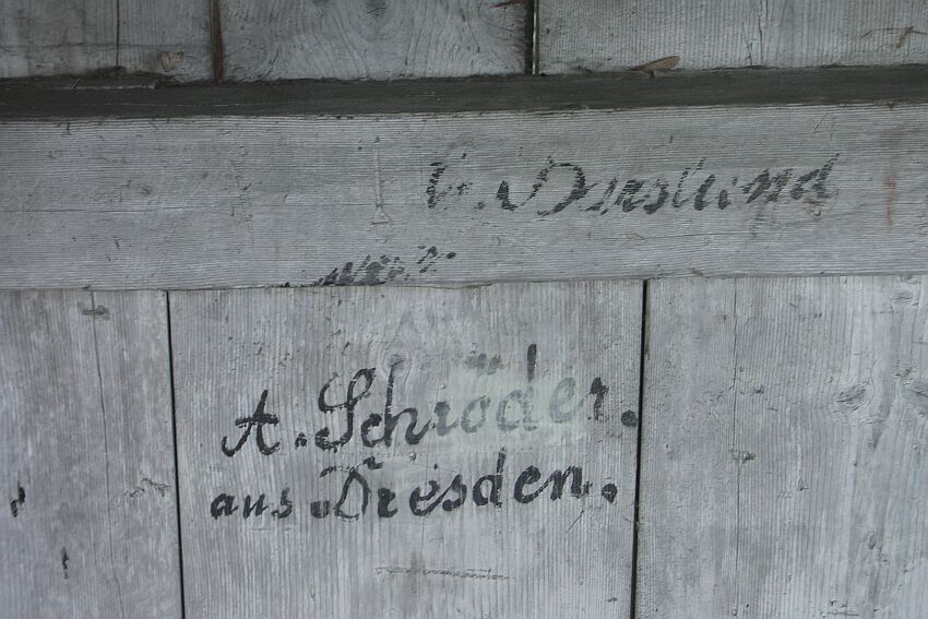 Uraltschmierereien in der Brücke, die Sachsen wieder!