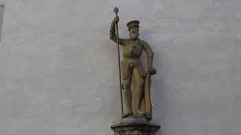 Figur im Deutschordensschloss Bad Mergentheim