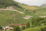 Andermatt, Züge wie auf der Spielzeugeisenbahn...