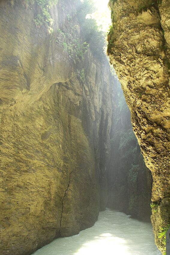 in der Aareschlucht, Licht und Wasser