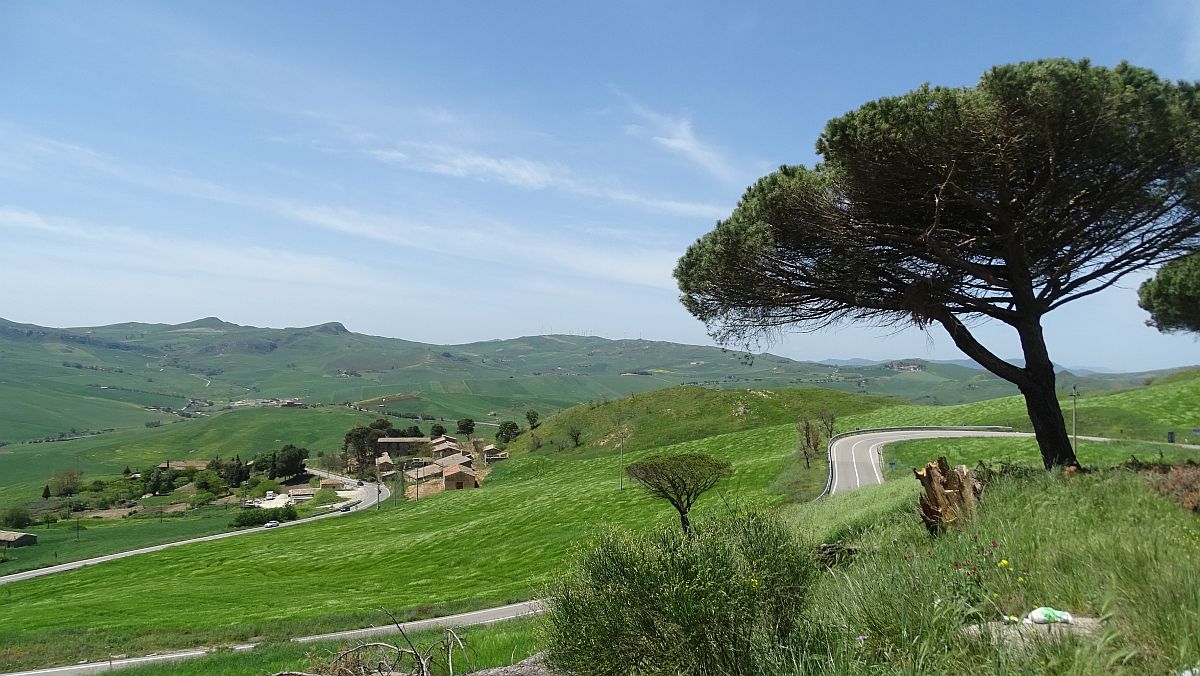 endlich runter von der bröckelnden Autobahn nach Palermo